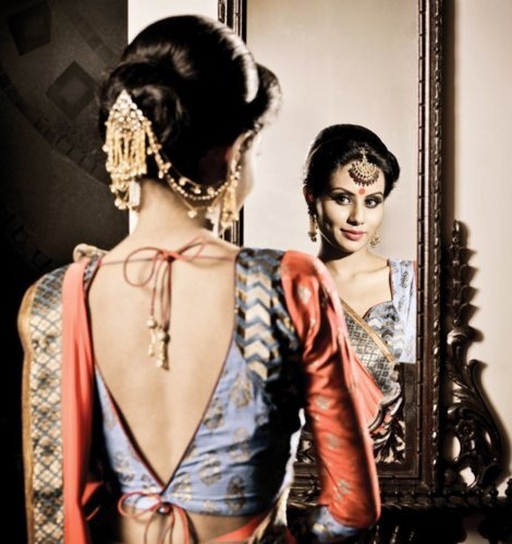 Blouse back neck designs for pattu sarees5