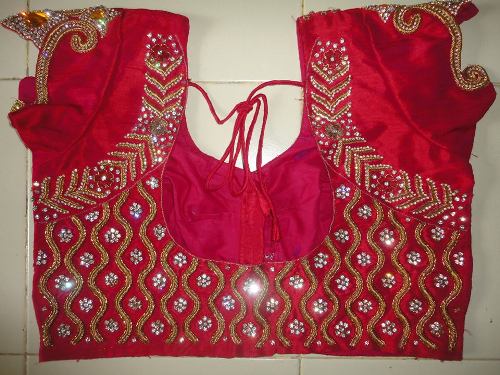 Square-Shaped Back Lace Red Blouse