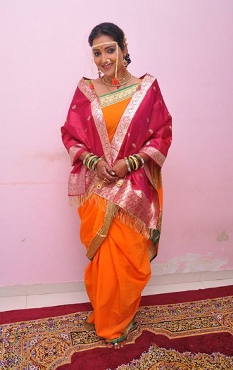 The Traditional Wedding Nauvari Saree