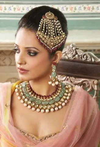 Maang Tikka Designs for Round Face Shape - 9 Stunning Collection
