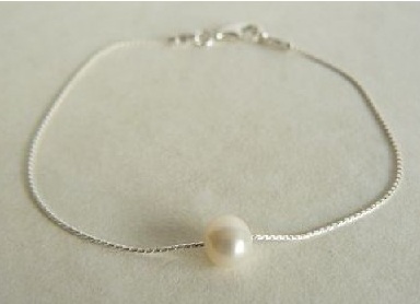 Pearl With Silver Chain