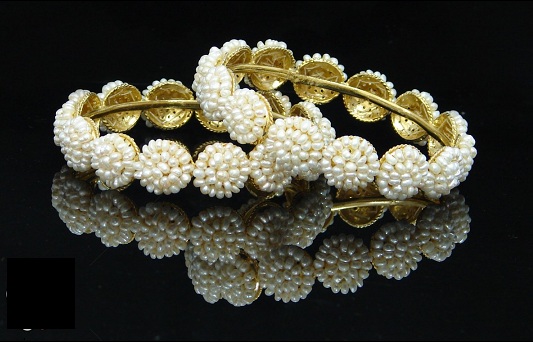 Traditional Pearl Bangle Design