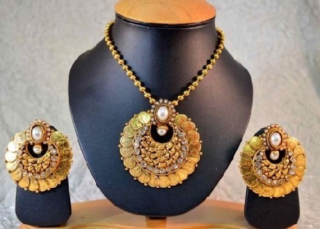 temple-jewellery-pendants-coin-lakshmi-ginni-pendant