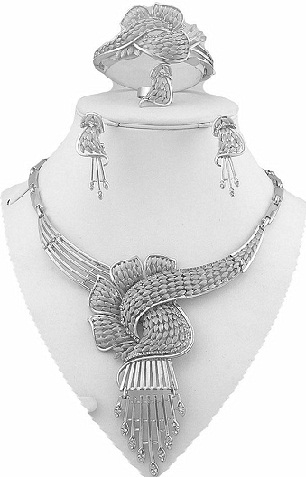 Dazzling Silver Necklace Jewelry Set