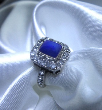 Luxury Mood Stone Ring for Women
