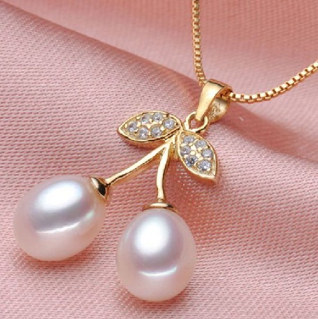 Simple Designer Pearl Pendant Chain