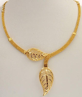 Simple Designer Gold Necklace for Wedding