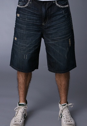 Conventional Fit Short Jeans