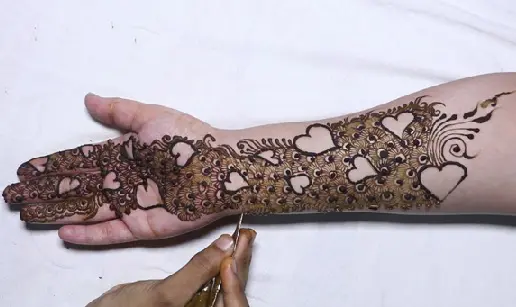 9 Trending Heart Shaped Mehndi Designs With Pictures Styles At Life