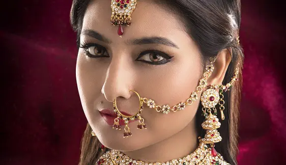 Onverbiddelijk Politiek Worstelen 25 Latest Designs of Nose Rings for Indian Women with Trendy Look