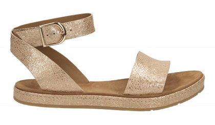 Moon Wide Fit Clarks Flat Sandals for ladies