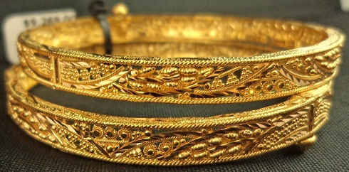 9 Beautiful Looking 22k Gold Jewellery Bangles Designs