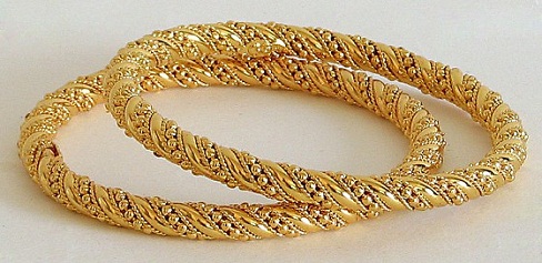 Bead and Curve Gold Plated Bangle