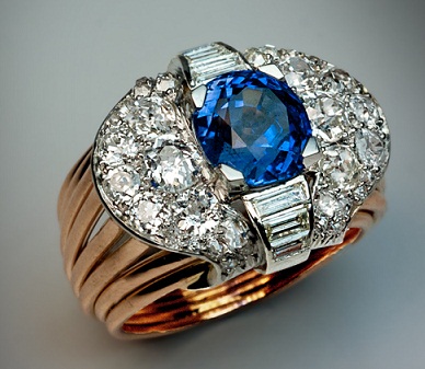 Antique Design Blue Ceylon Diamond Ring
