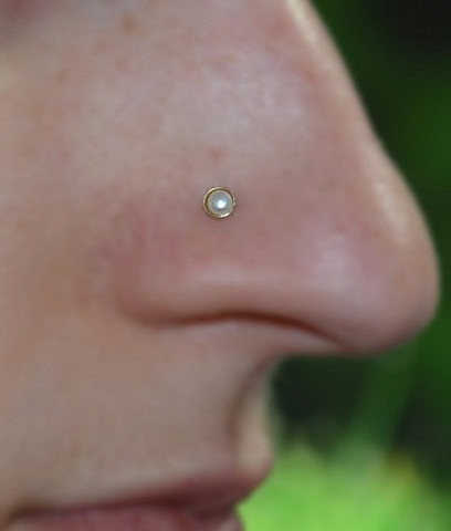 Little Pearl Gold Nose Rings