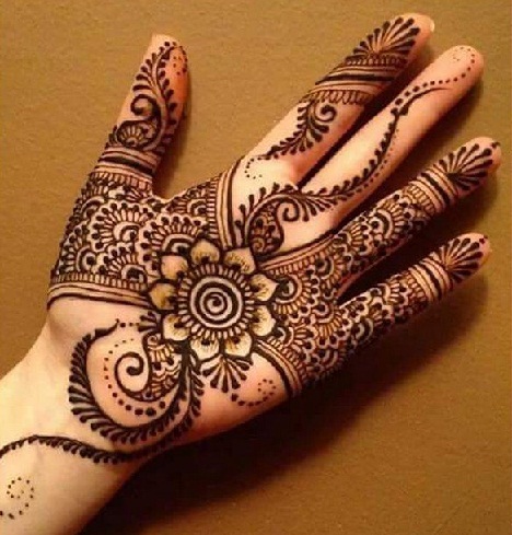 Indian mehandi hands hi-res stock photography and images - Alamy