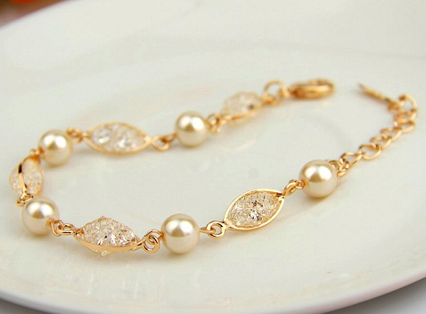 Pearl Gold Platted Bracelet