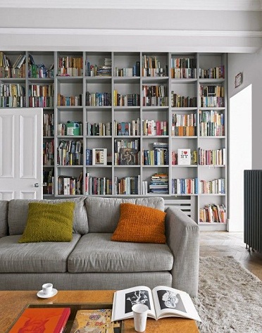 Living Room Decoration With Books