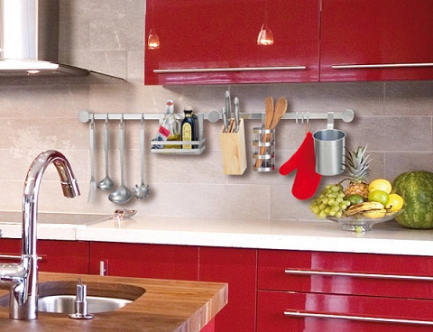 Wall-Mounted Kitchen Décor