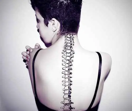 53 Sick Spine Tattoos of Strenght for Guys and Girls