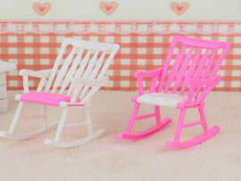 25 Stylish & Fashionable Plastic Chairs