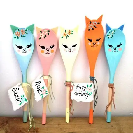 9 Amazing Wooden Spoon Crafts For Kids, Decorated Wooden Spoons Ideas