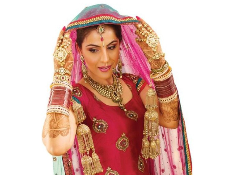 How To Do Punjabi Bridal Makeup