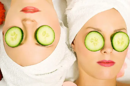 How To Use Cucumber For Dark Circles Under Eyes