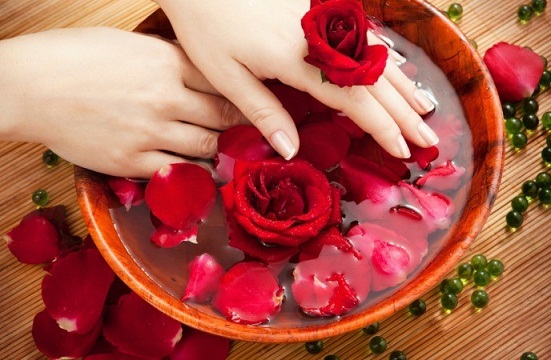Face Pack with Rose Flower
