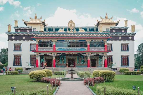 Namdroling Nyingmapa Tibetan Monastery And Golden Temple