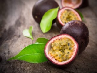Eating Passion Fruit During Pregnancy – Safe Or Not?