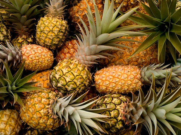 20 Benefits Of Eating Pineapple For Health, Hair And Skin