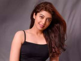 9 Beautiful Pictures of Pranitha Without Makeup