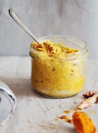 Turmeric and Sesame Oil Face Pack