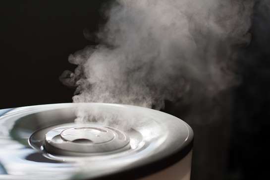 Humidifier for throat pain