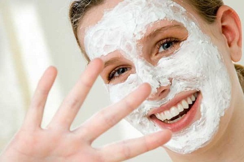 White Clay, Olive Oil and Milk Face Pack