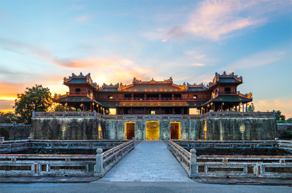 The Complex Of Hue Monuments