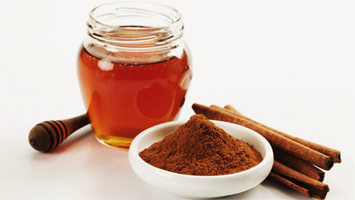 Cinnamon and Honey to Remove Hormonal Acne