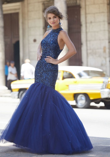 7 Tips for Selecting the Perfect Evening Dress
