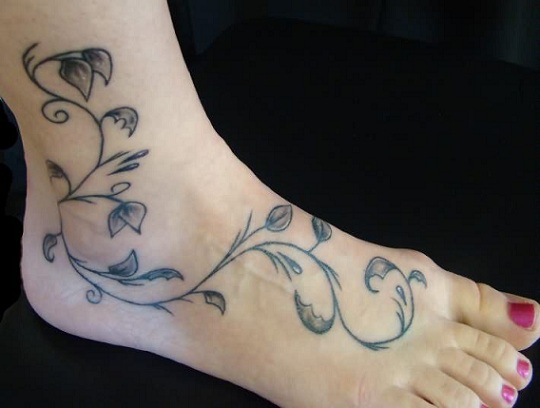 45 Awesome Foot Tattoos for Women - StayGlam | Foot tattoos for women,  Tattoos for women, Foot tattoos