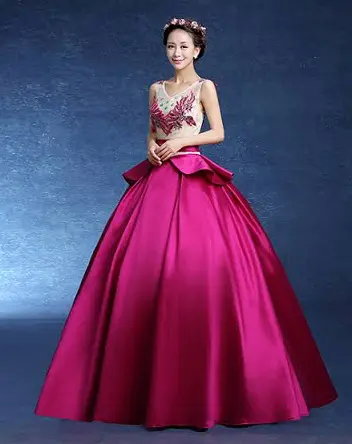 Red Embroidery Pre Wedding Dresses Size Free