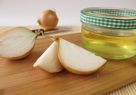 Onion Juice for Split Ends