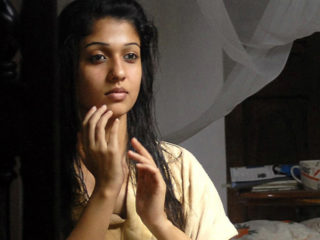 15+ Shocking Pictures of Nayanthara without Makeup!