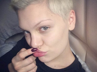 14 Stunning Pictures of Jessie J without Makeup
