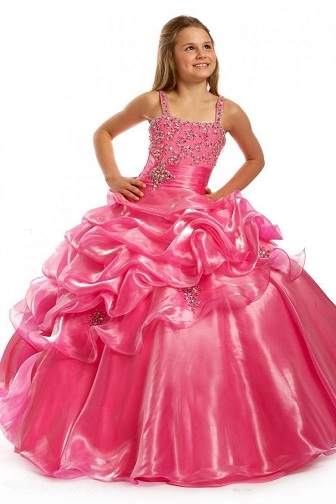 Kids Pink Gown for ( 6- 12 years old) at best price in Surat by Sky Global  Trading | ID: 14501635862