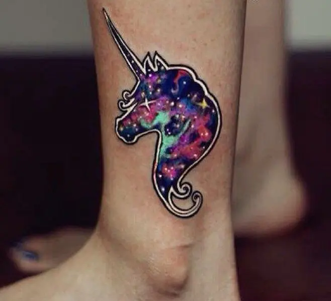 Unicorn tattoo  Tatuagens de unicórnio Designs de tatuagem Tatuagem