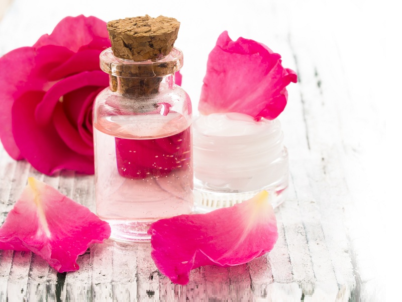 rose water benefits and side effects 
