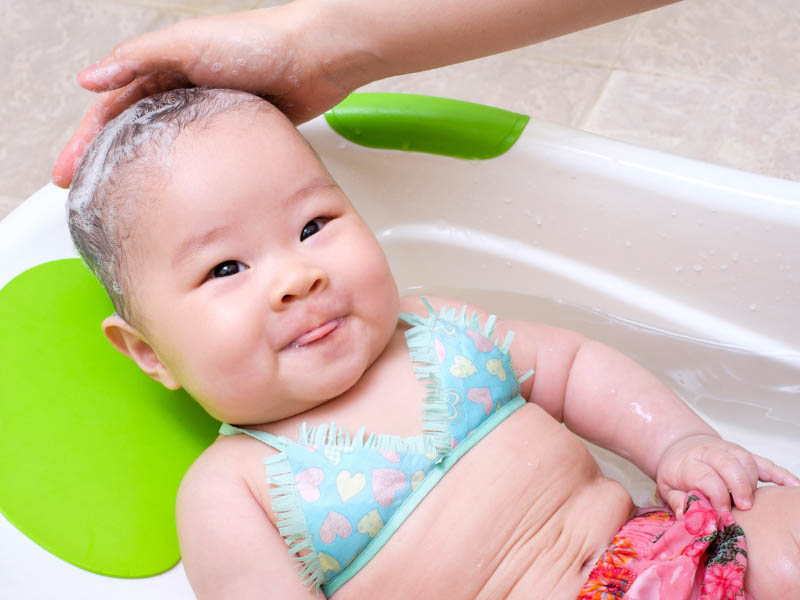 how to wash baby hair