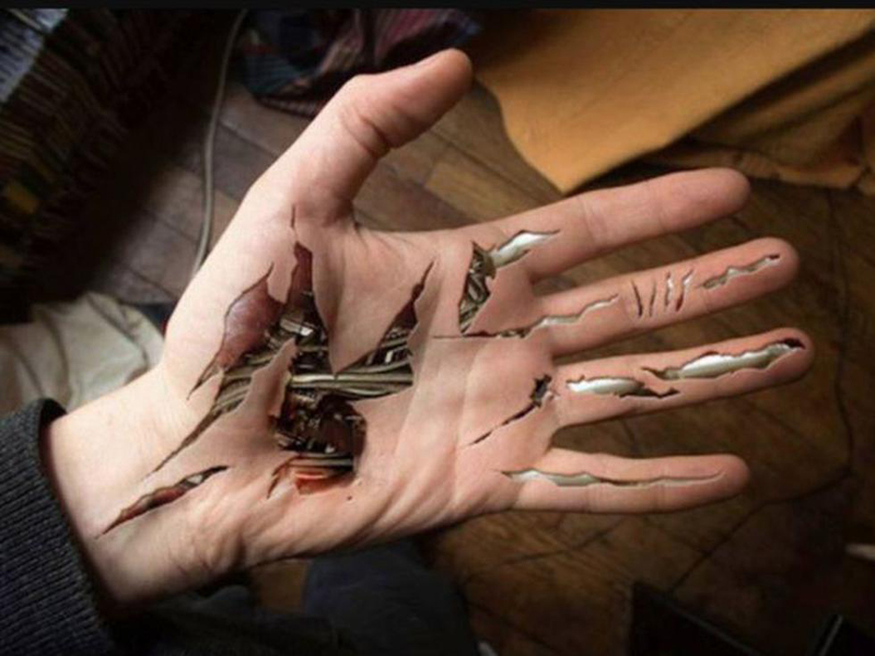 9 Amazing Biomechanical Tattoo Designs