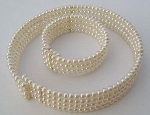 Gold Pearls Choker Bracelet